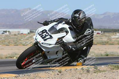 media/Apr-13-2024-SoCal Trackdays (Sat) [[f1617382bd]]/2-Turn 9 Inside (950am)/